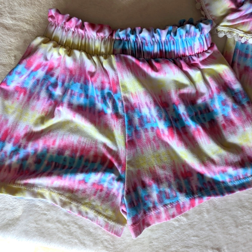 One step up shirt and shorts bundle 5T - Picture 3 of 6